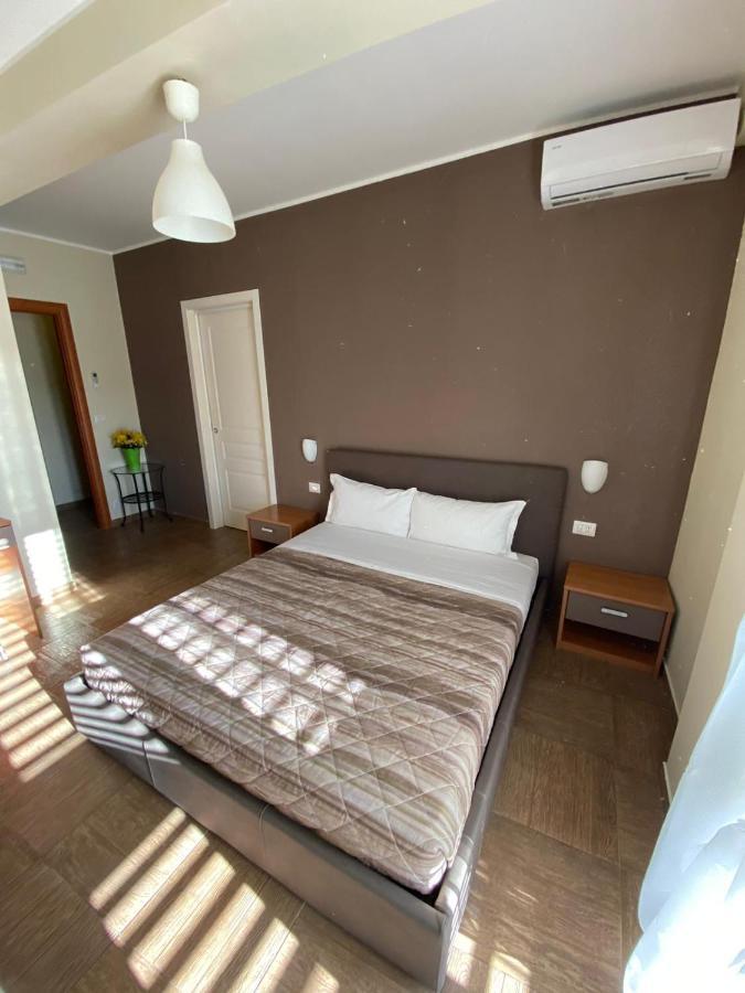 Nick & Santo'S Holiday Homes B&B Джардіні-Наксос Екстер'єр фото